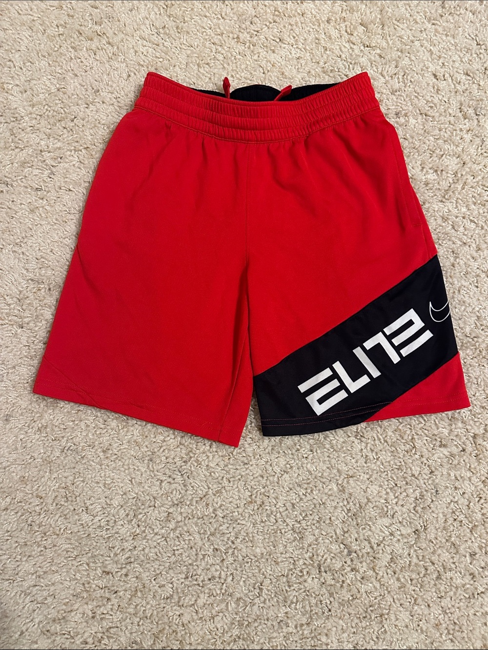 Boys Nike elite short size medium